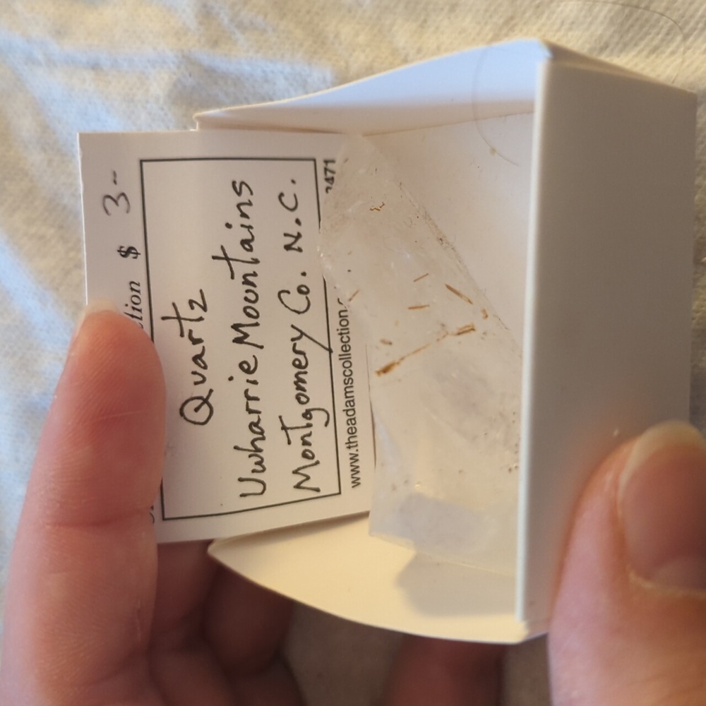 Raw quartz crystal